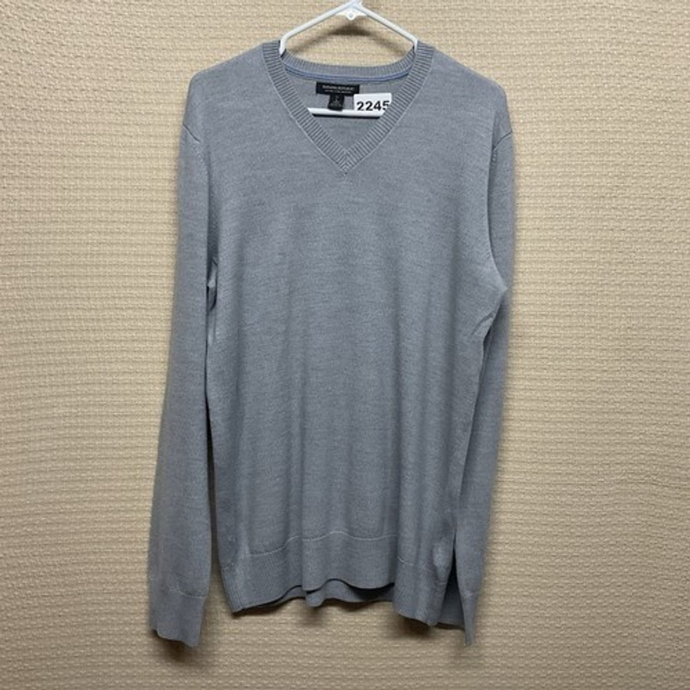 NWOT Banana Republic Gray‎ 100% Merino Extra Fine Wool V-Neck Sweater Men Size L
